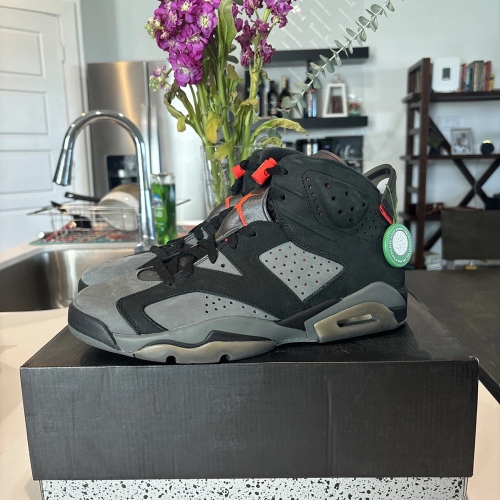 Size 10.5 - Paris Saint-Germain x Air Jordan 6 Retro Iron Grey NEVER WORN
